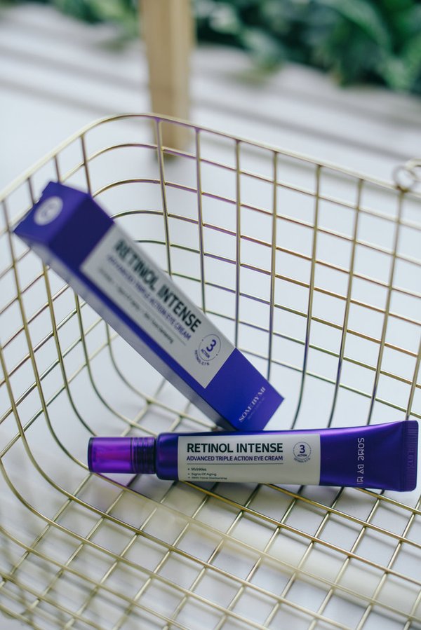 SOME BY MI | Retinol Intense Advanced Triple Action Eye Cream -kiinteyttävä silmänympärysvoide