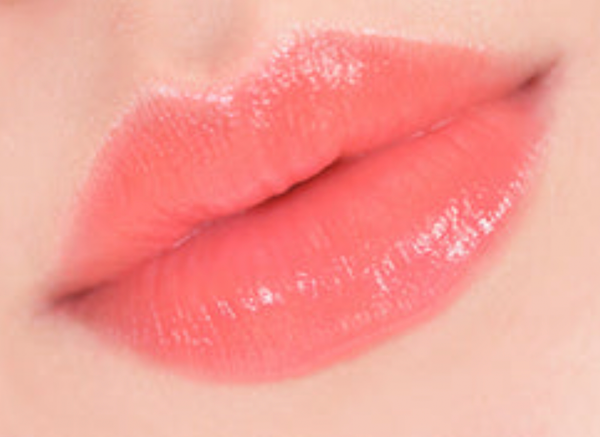 AMUSE | Dew Balm -sävyttävä ja kosteuttava huulivoide